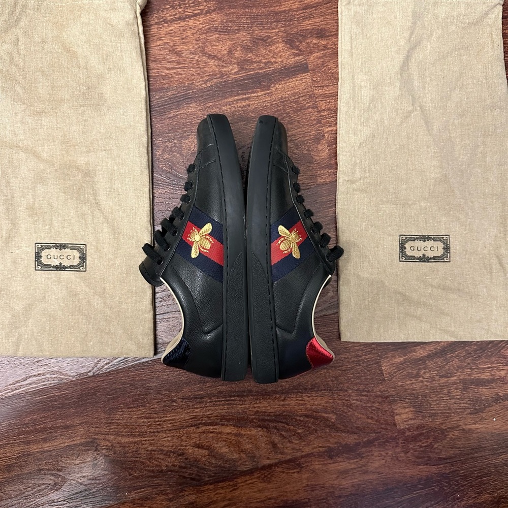 Gucci ace bee embroidered sneaker